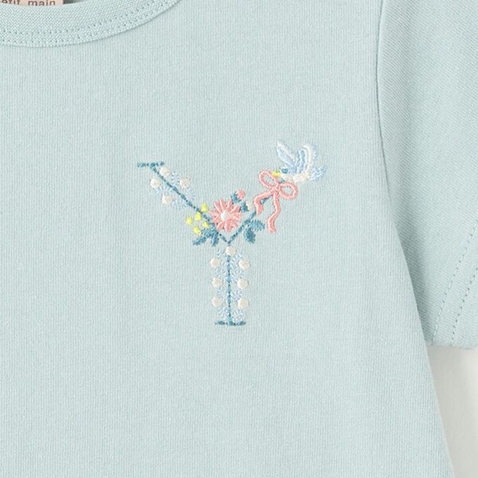 日本 petit main - 荷葉邊英文刺繡短袖上衣-S-鵝黃