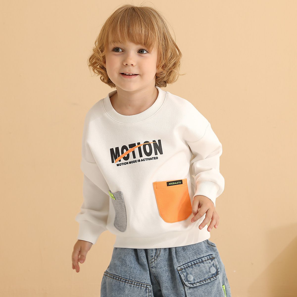 童趣圓領長袖上衣-拼色雙口袋-黑色