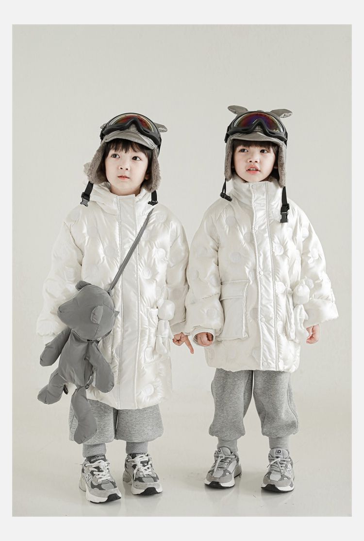 TONGMO - (90%鴨絨)可拆卸太空感立領羽絨外套-熊熊-米白色