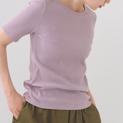 日本 OMNES - 接觸冷感 後頸V羅紋合身短袖上衣-淺紫