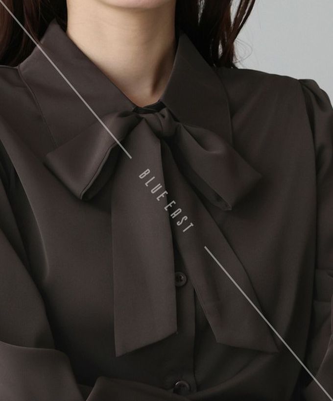 日本 BLUE EAST - 大人氣！優雅扭結雪紡長袖襯衫-花卉-黑