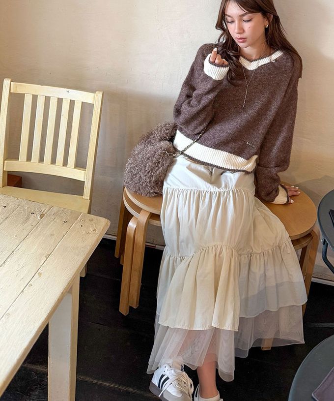 日本 Classical Elf - mily bilet 迷人鎖骨V領簡約針織上衣-象牙米