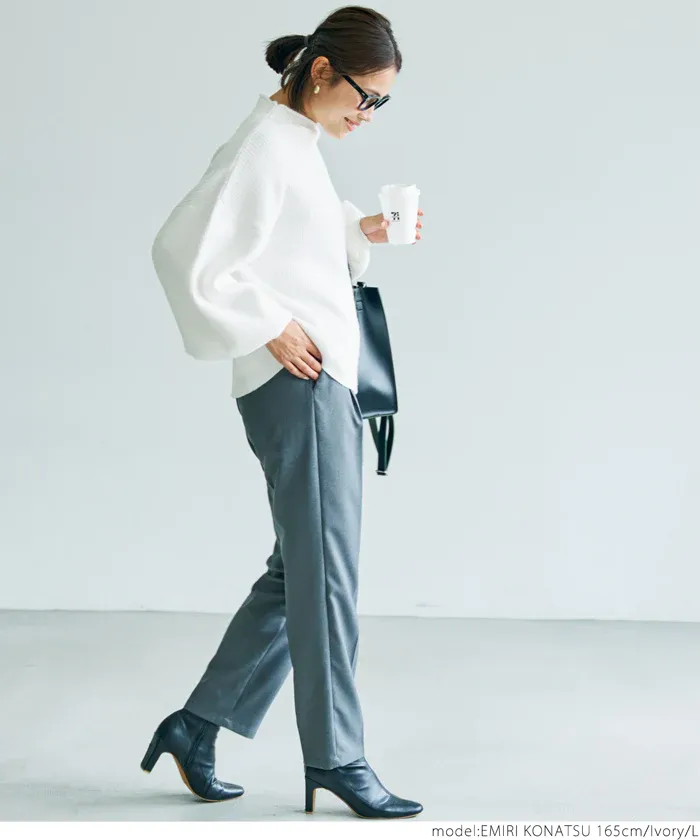 日本 COCA - 立領修身坑條落肩針織毛衣-米杏