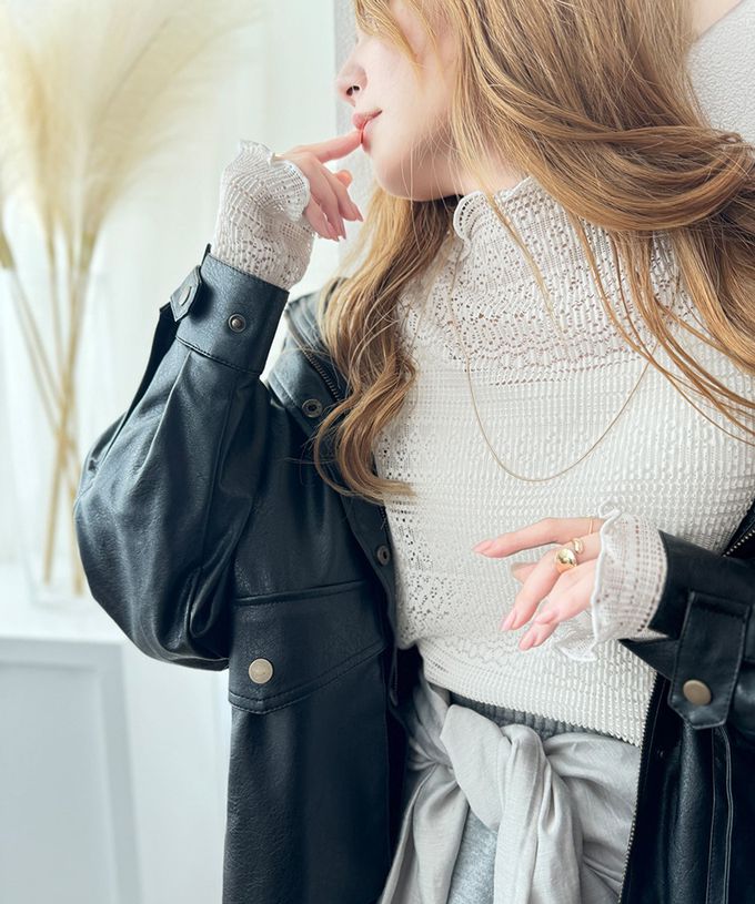 日本 Classical Elf - 鏤空蕾絲木耳邊小高領長袖上衣-炭灰