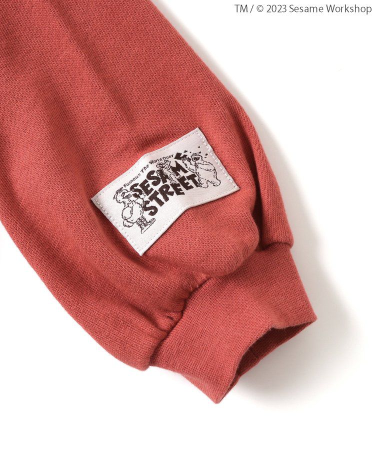 日本 apres les cours - 聯名限定 芝麻街印花大學T-米黃