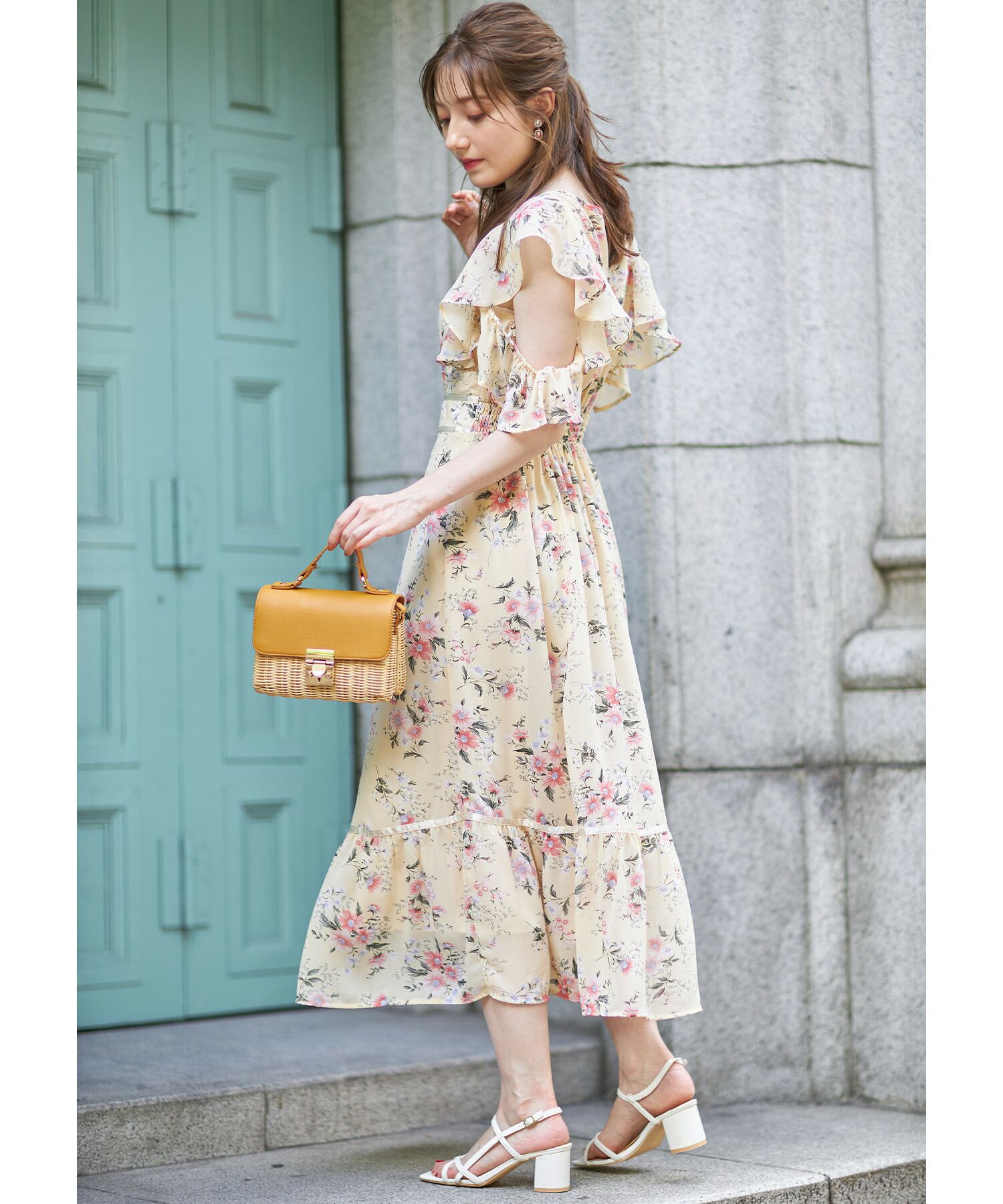 日本 tocco-closet - 精靈荷葉開袖雪紡洋裝-碎花-天使白