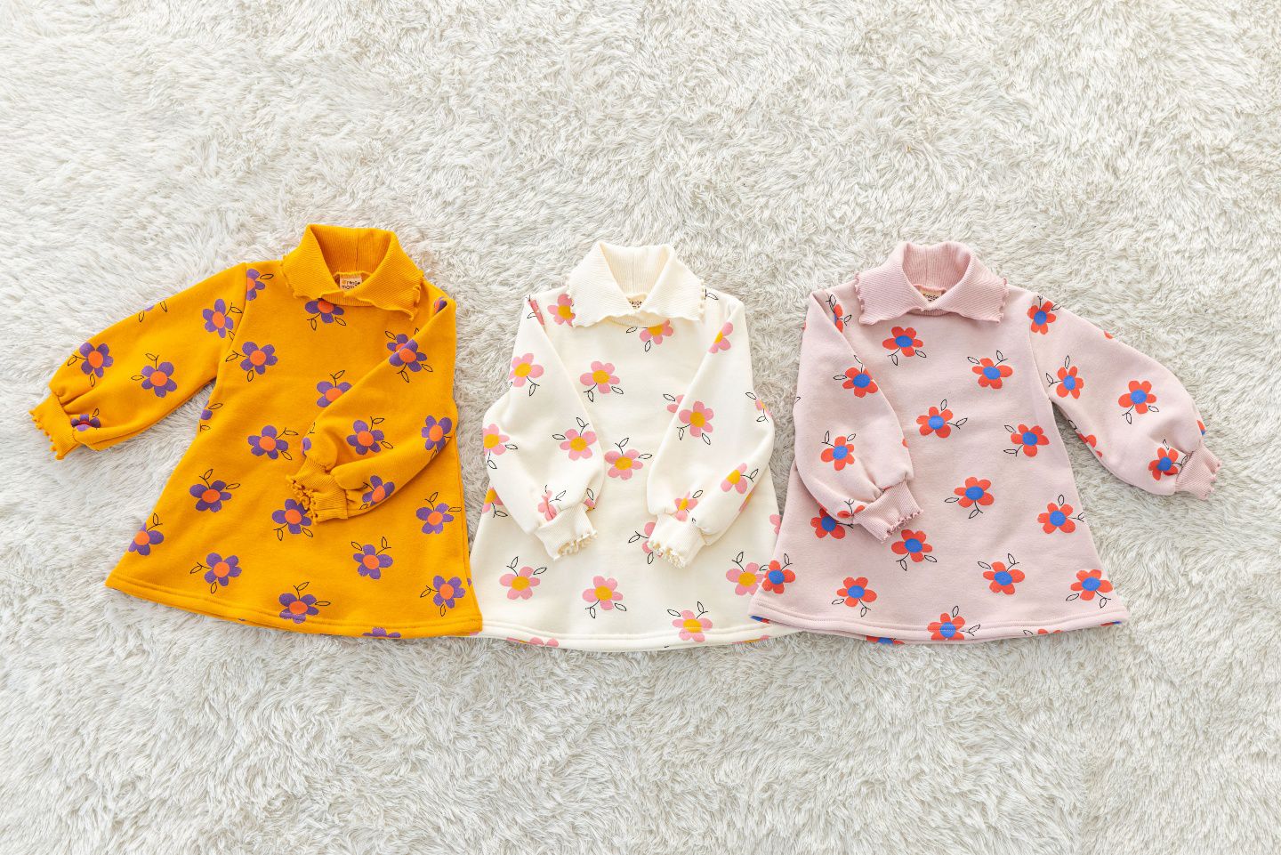 韓國 Orange Mom - 卷卷領可愛花花泡泡袖洋裝-橘黃