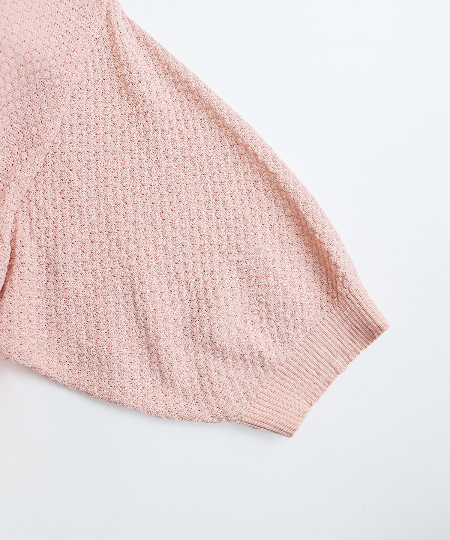 日本 BLUE EAST - 優雅圓領珍珠扣五分袖上衣-深可可