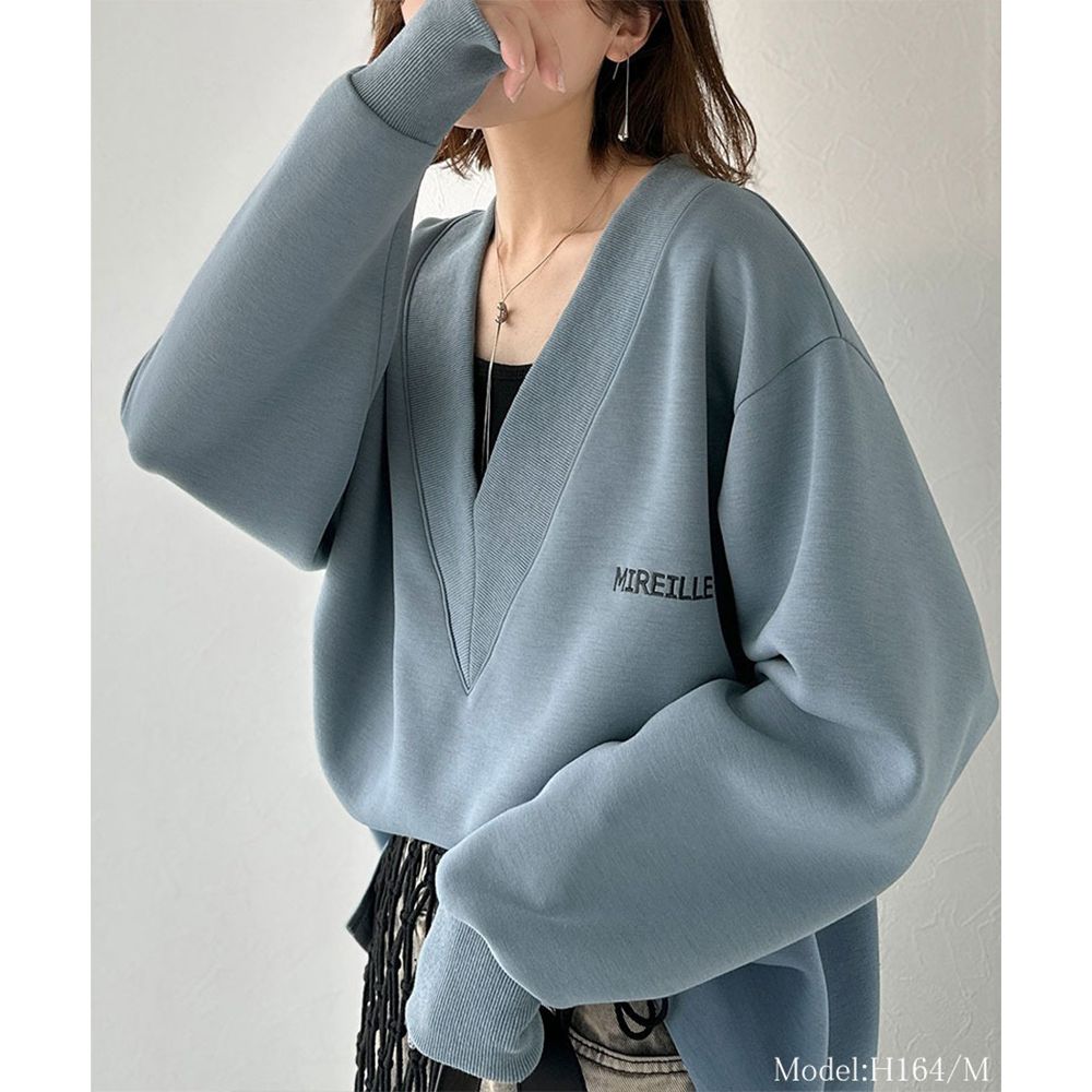 深V胸前刺繡率性寬版長袖上衣-藍