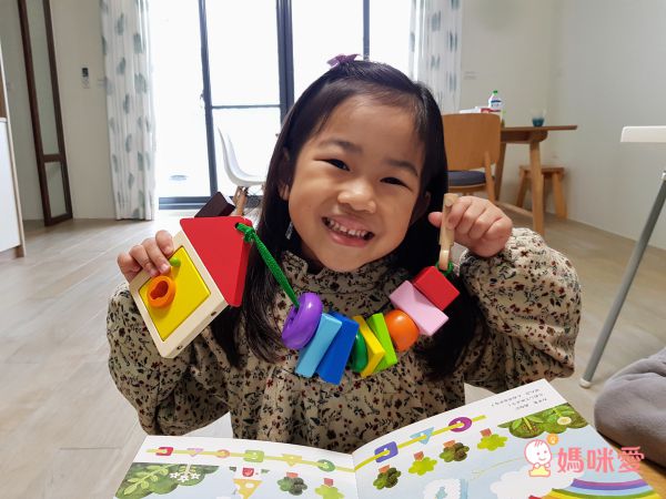 最適合寶寶的第一本書【日本 Ed.Inter 布書】