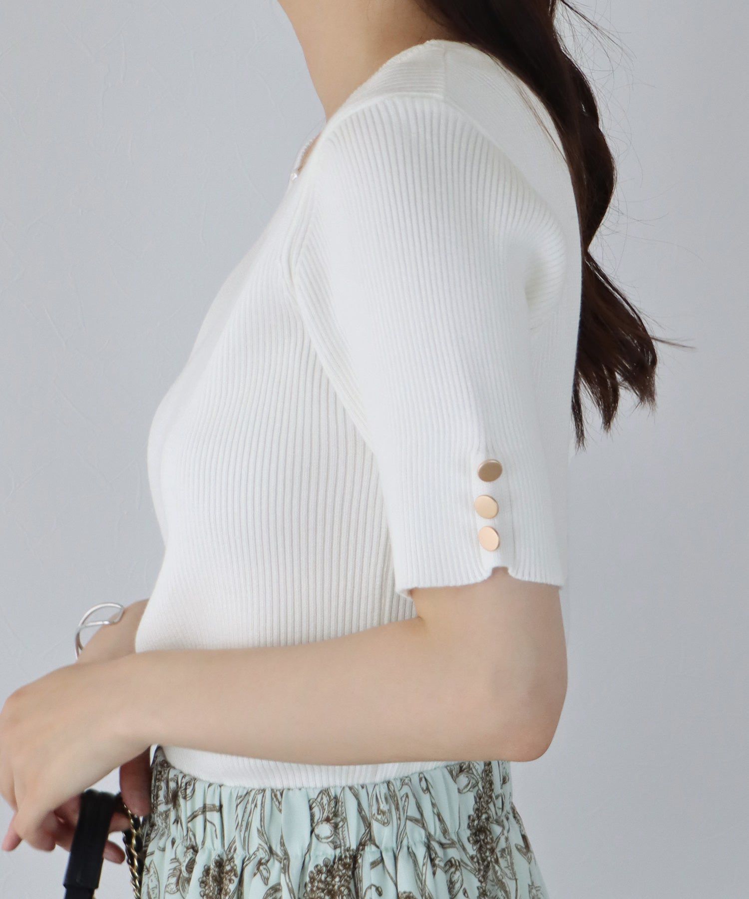 日本 BLUE EAST - 圓領金釦羅紋短袖上衣-白