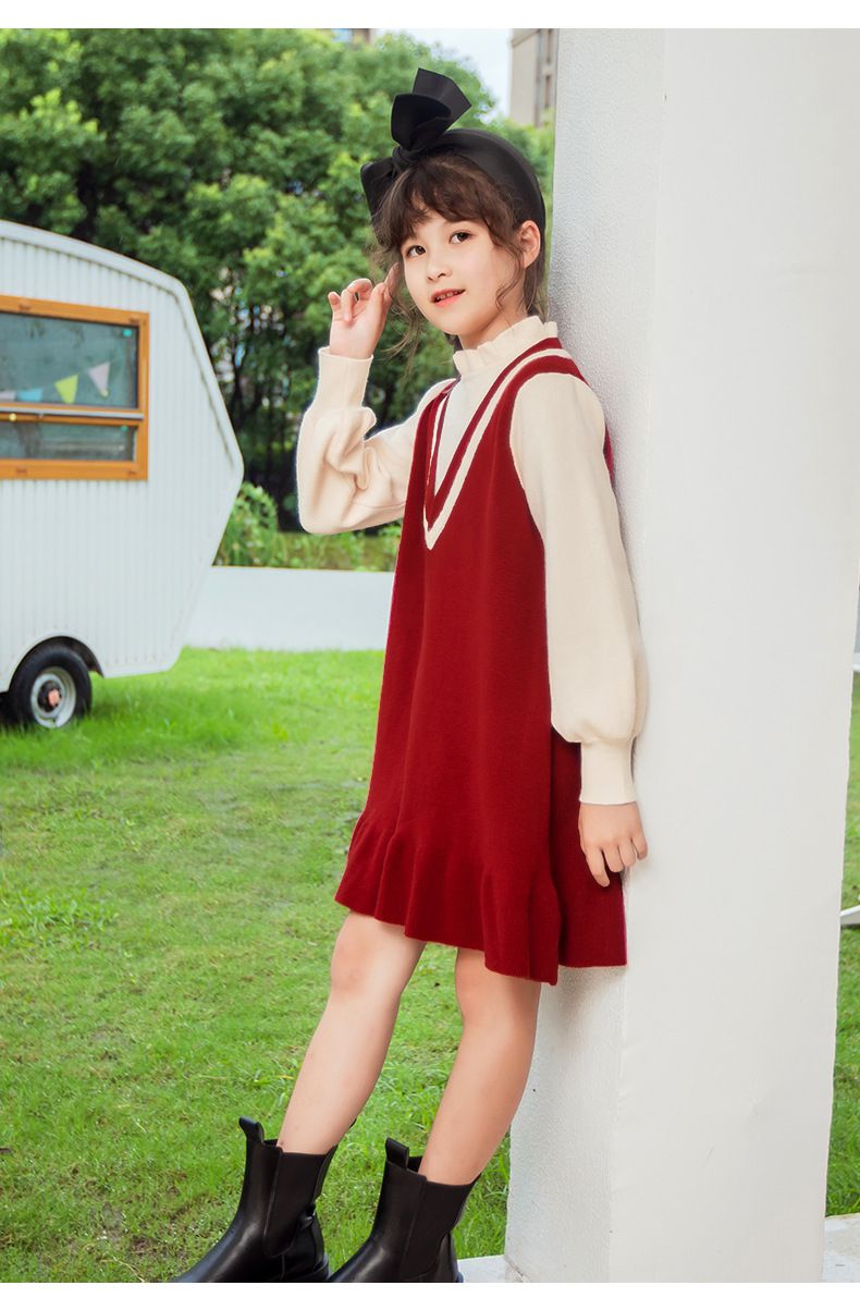 假兩件V領泡泡袖毛衣連身裙-黑色