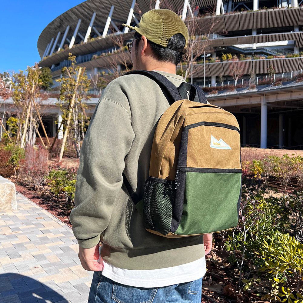 Boite OUT DOOR防潑水輕便後背包-卡其色