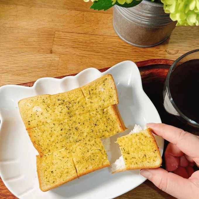 拌伴餐飲 - 島嶼生吐司抹醬系列 效期:112.08.14-(新鮮蒜香/雙倍奶酥)-100g/片