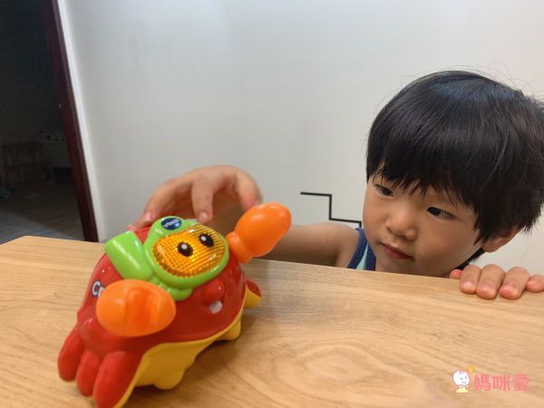 媽咪洗澡神助手♡【英國Vtech ✖ 加拿大MARCUS】歡樂聲光洗澡玩具♡泡泡章魚邊洗澡邊唱歌