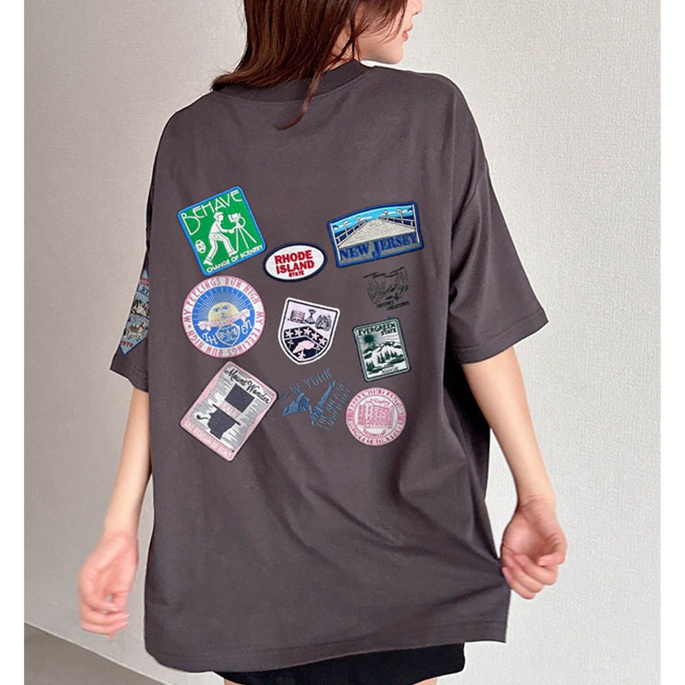 純棉 率性徽章刺繡長版T恤-炭灰 (F)