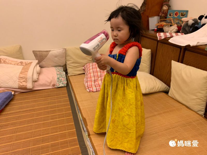 小七泡泡 - 負離子低幅射吹風機-恐龍