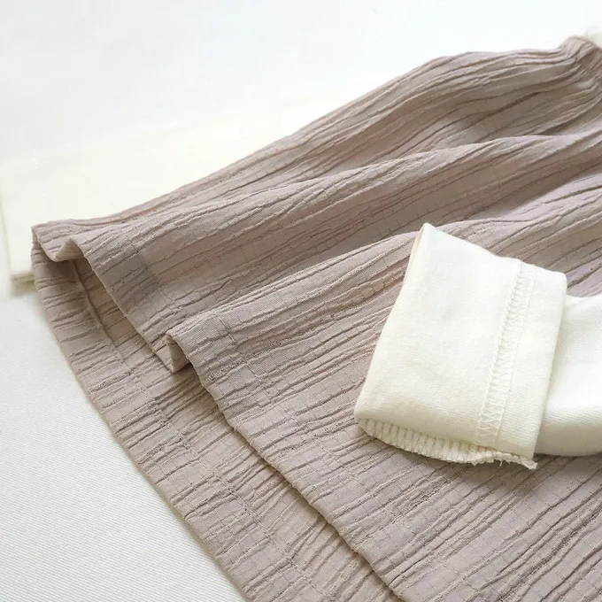 日本 ZOOLAND - 假二件典雅緹花長袖上衣-櫻桃刺繡-炭灰