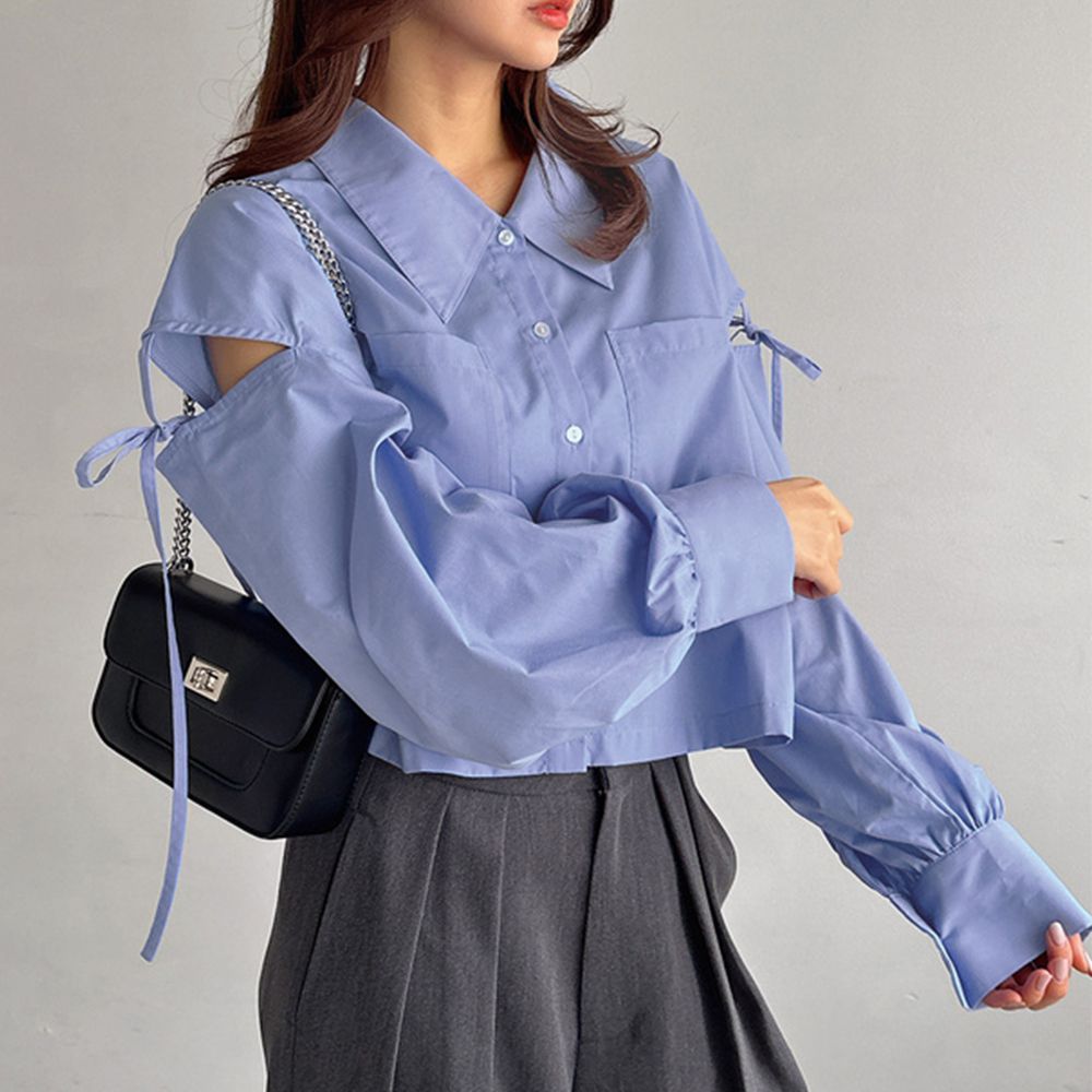 露肩開衩個性綁帶短版襯衫-藍 (F)