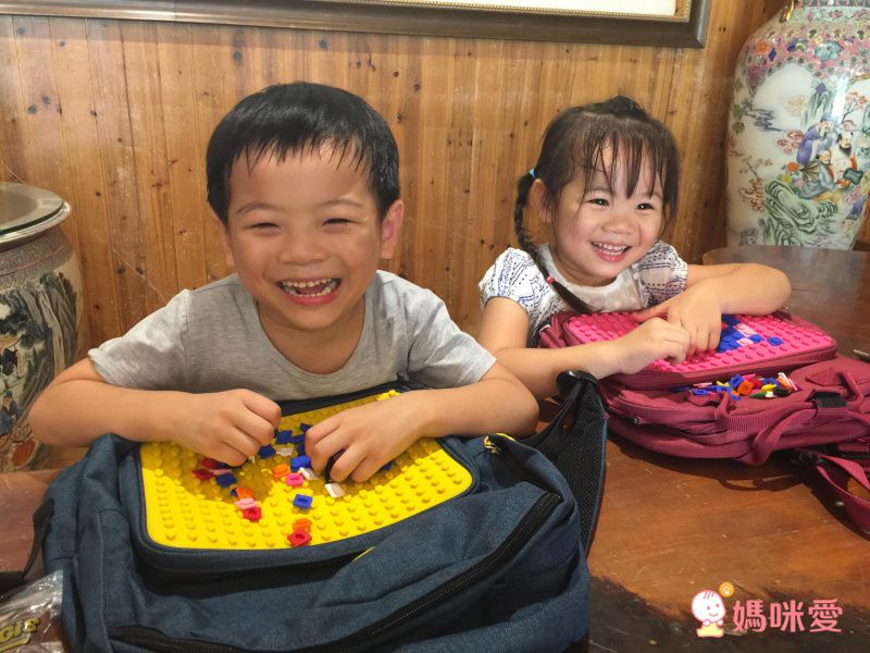 ♛Miss Jill x Evan哥 專屬團購♛ 法國 EGG mania 巧拼兒童背包