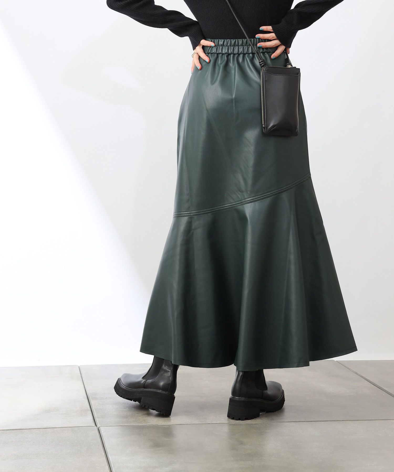 日本 ELENCARE DUE - 魚尾造型皮質長裙-米