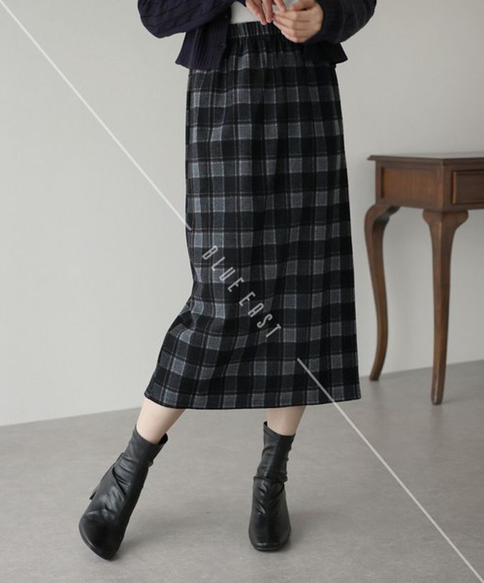 日本 BLUE EAST - 簡潔溫柔格紋後開叉合身長裙-米x黑