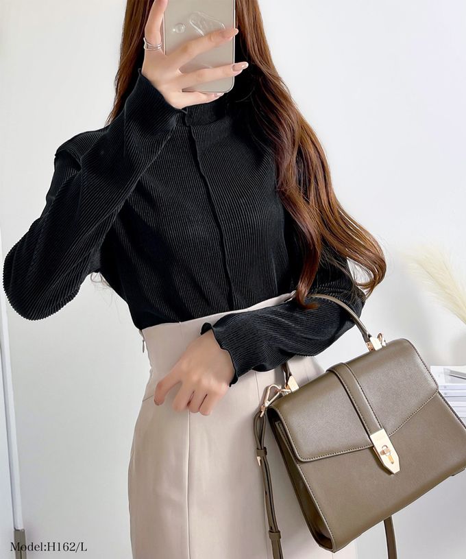 日本 Classical Elf - 羅紋線條感木耳小高領長袖上衣-摩卡