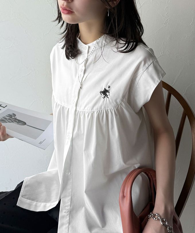 日本 Classical Elf - 刺繡logo成熟俐落法式袖襯衫-藍底白條紋