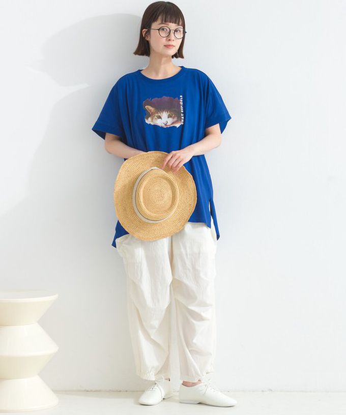 日本 Lupilien - 療癒休閒感落肩長版T恤-貓咪照片-黑