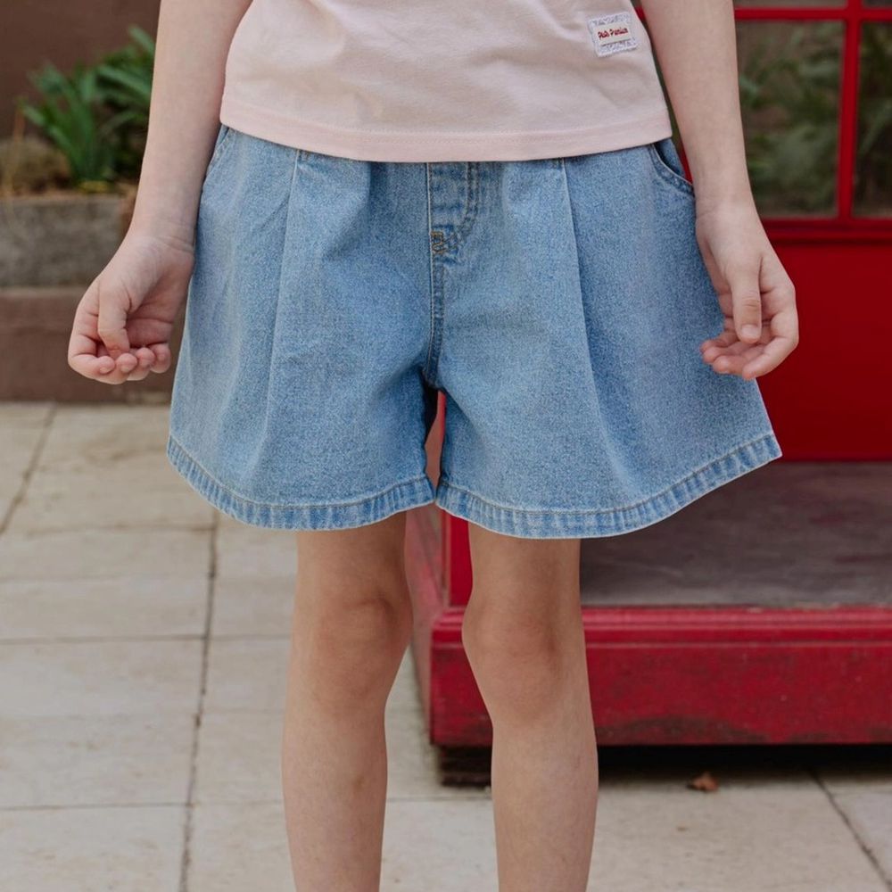 APPLE SMILE 鬆緊腰抓褶感丹寧短褲-淺藍