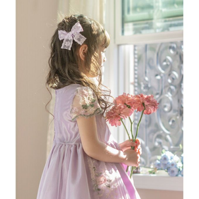 日本 Catherine Cottage - 夢幻蕾絲刺繡蝴蝶夾髮夾(2入組)-米杏