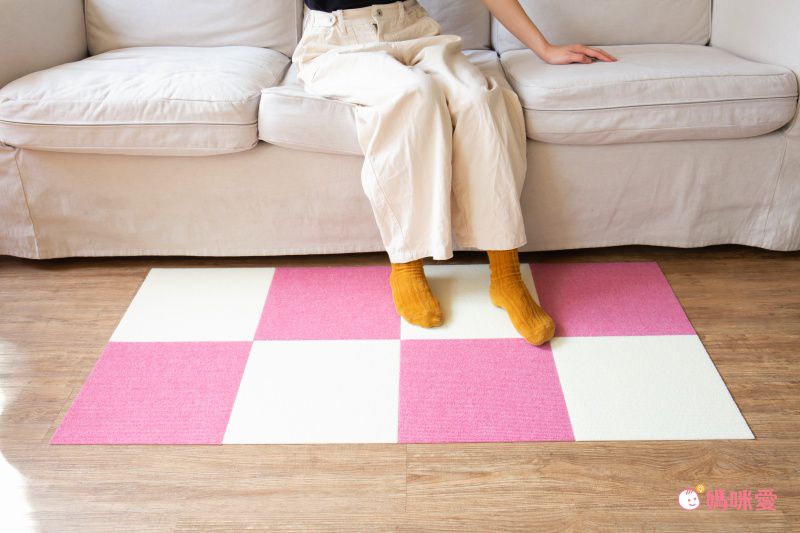 日本 SANKO - (撥水加工)可機洗重複黏貼式輕薄地毯-單色-淺灰 (30×30cmx厚4mm)-4枚入