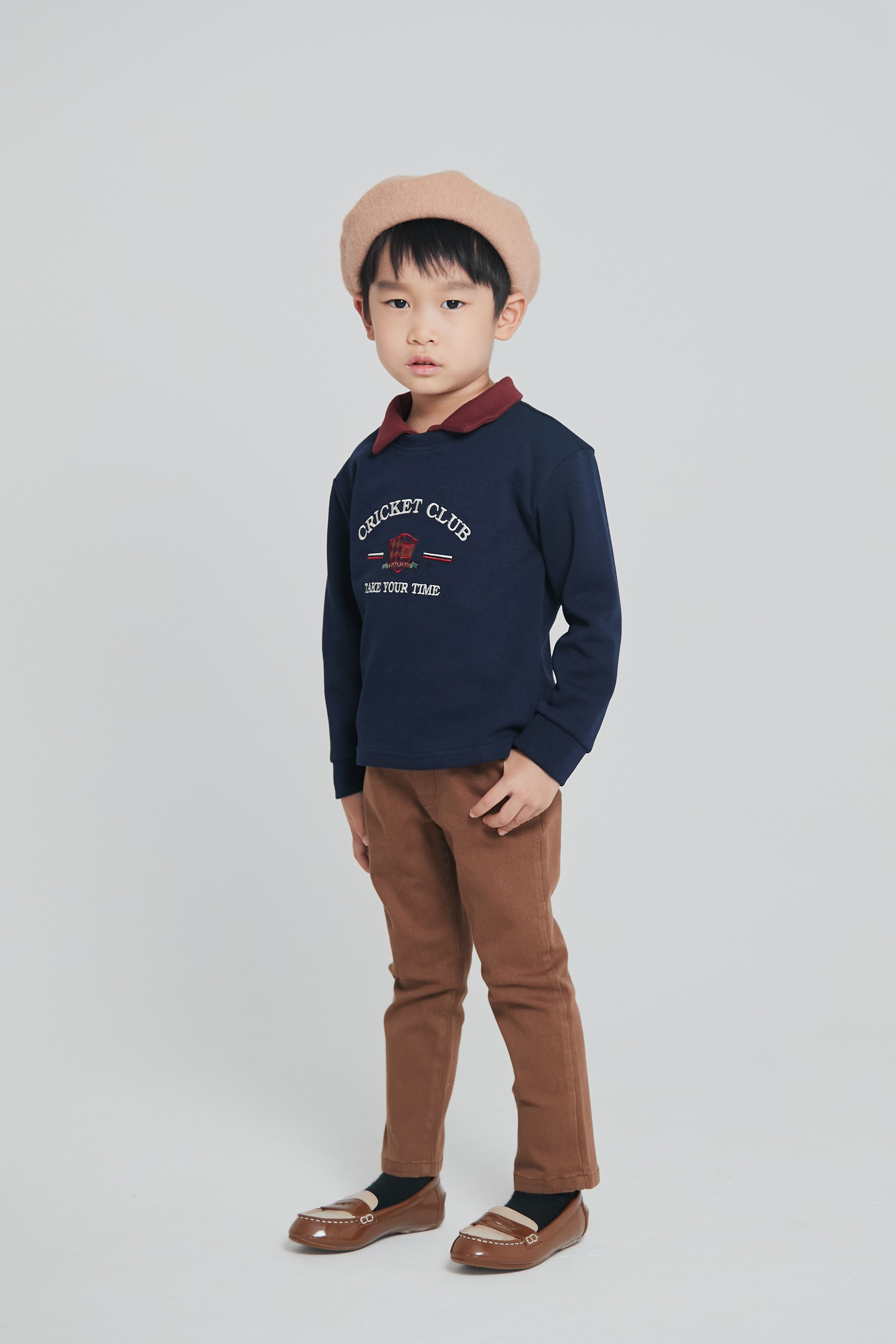 韓國 Coco Bang - 刺繡盾牌文字翻領上衣-深藍