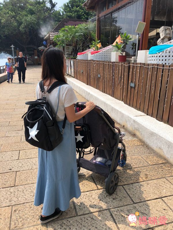 韓國 BESSON JOUJOU - 星星閃亮 LED 包-深黑色