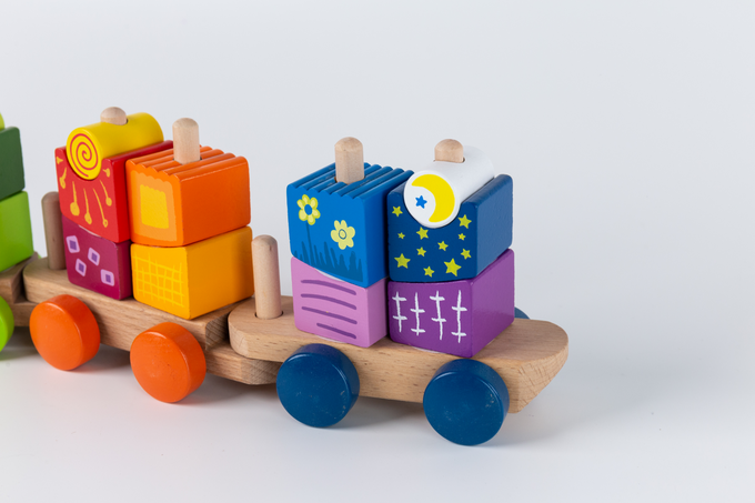 德國 Hape - 奇幻小火車積木