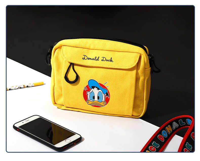 字母斜背包-卡通人物米奇-黑色