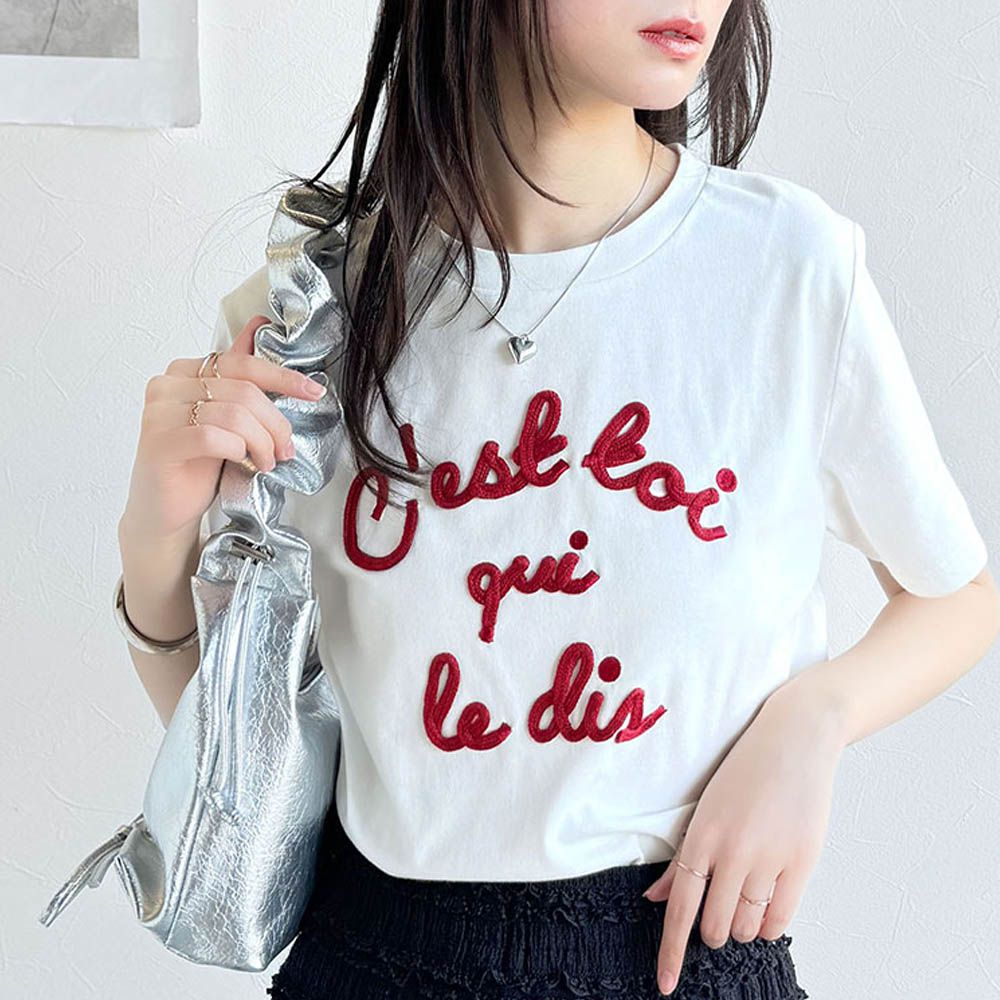 mily bilet 鮮明立體刺繡率性短袖T恤-紅字-白