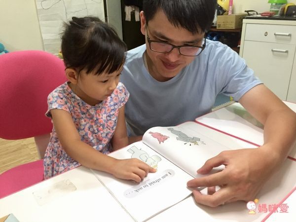 Elephant and Piggie: The Complete Collection 25本精裝本(附金屬書檔)