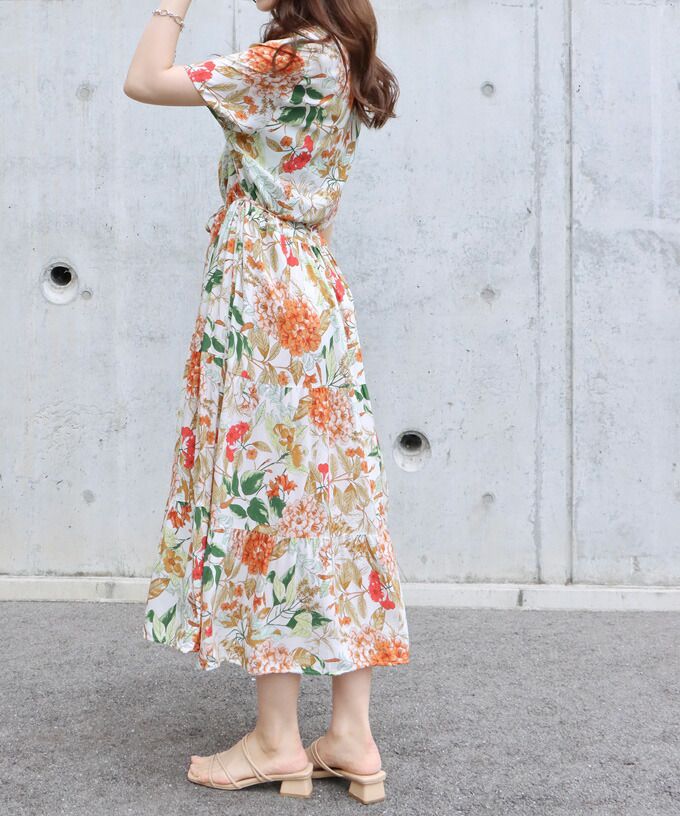 日本 BLUE EAST - 氣質小V領排釦短袖洋裝-木春菊-水藍 (M(Free))