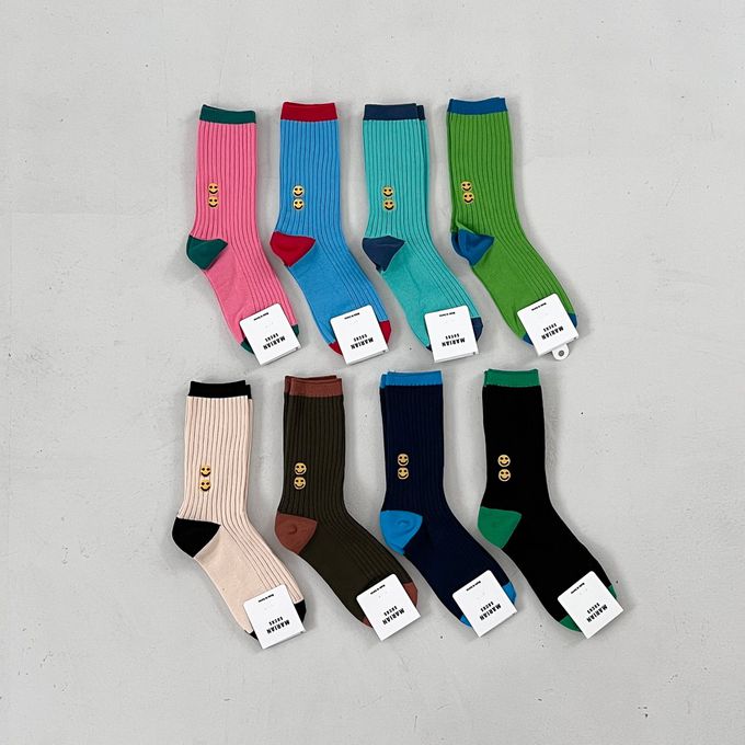 韓國Marian - 笑臉刺繡撞色中筒襪-奶油色 (Free)