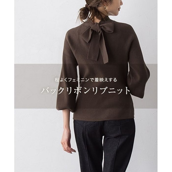 日本 BELLUNA - 優雅後扭結綁帶針織上衣-深可可