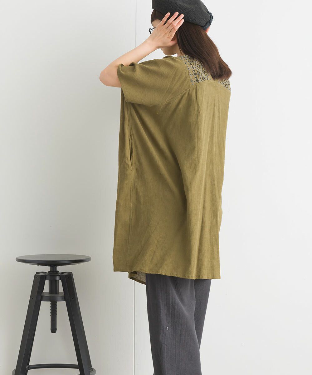 日本女裝代購 - 100%印度棉 前刺繡V領長版短袖上衣-白