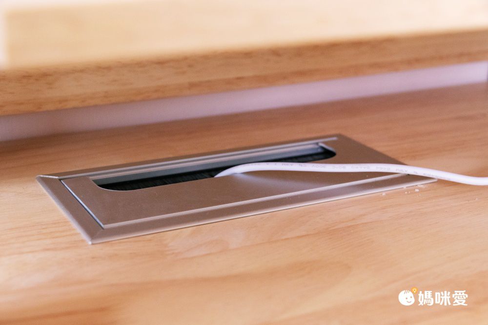 環安傢俱 - 【好好學】成長桌椅組-旗艦組(到府組裝)-(含學習桌+學習椅+創意組合架+書包櫃+側邊延伸櫃，送69*40cm霧透桌墊)-DC-402