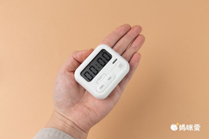 日本文具 SONIC - 試験対策！提升專注力桌邊用輕便計時器-草地綠 (6.5x5.4x2.1cm)