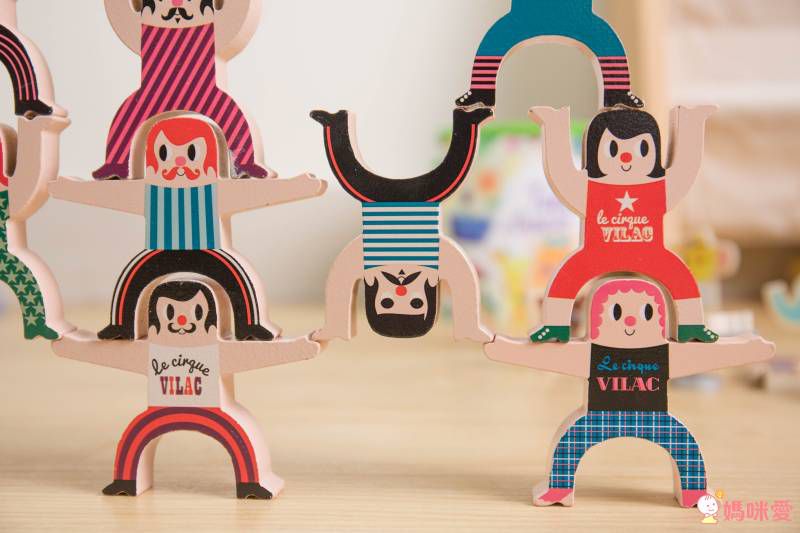 法國 Vilac 超質感玩具系列♔ 手提攜帶家家酒～帶出門詢問度超高★觸覺啟發桌遊～啟發幼兒大腦！