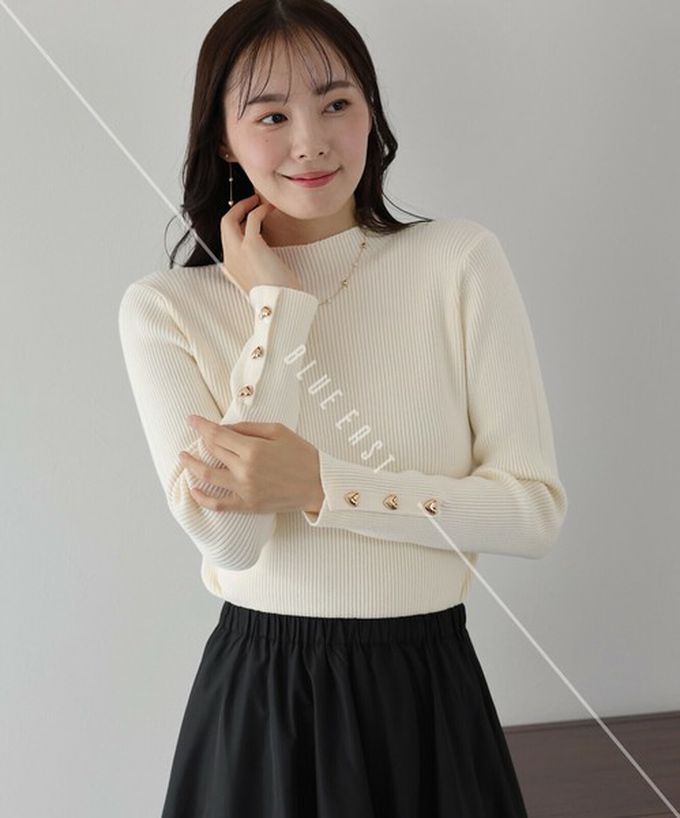 日本 BLUE EAST - 愛心金釦羅紋小高領長袖上衣-嫩粉紅