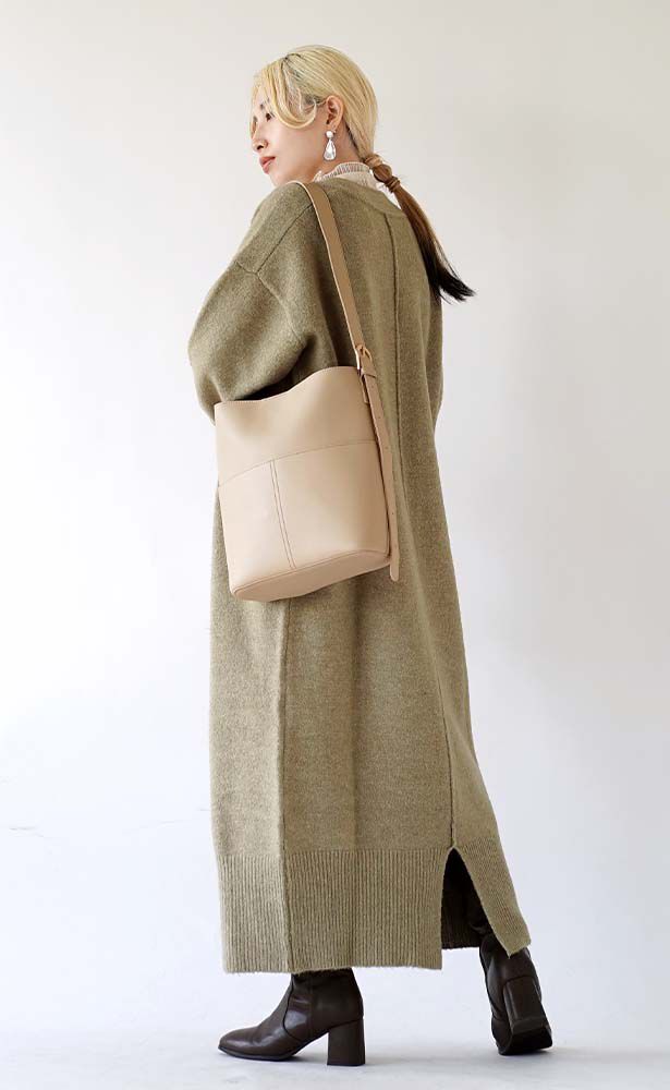 日本 zootie - 簡約方形皮革肩背包-黑