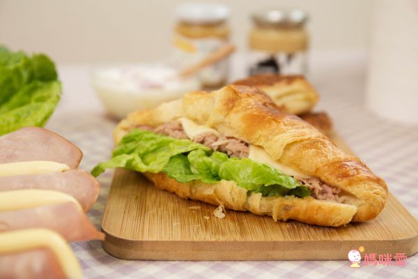 最後一團！【Le Beurre】法國空運直送麵包 ✦ 奶油可頌/蘋果酥/香草卡士達