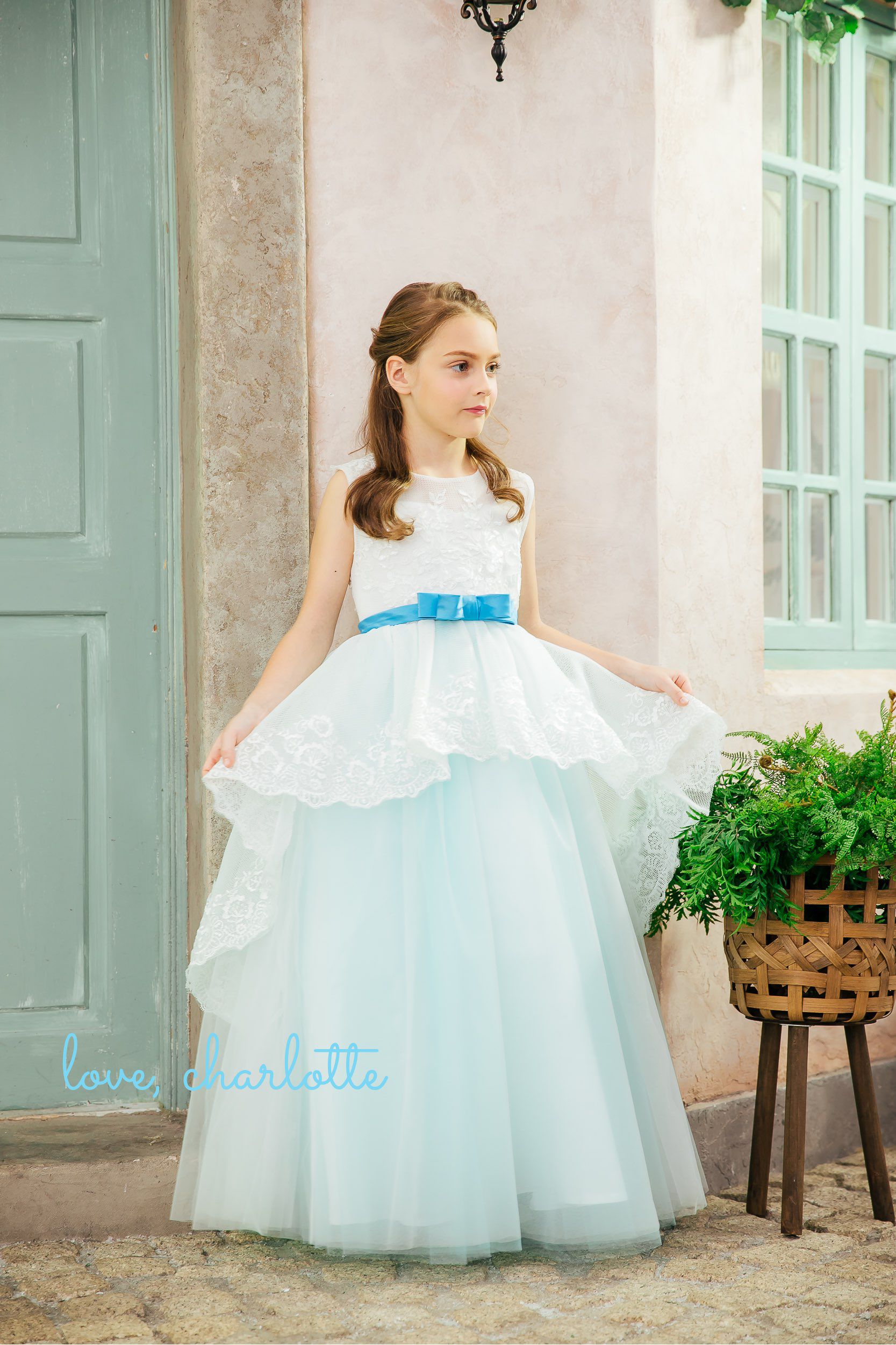 Love, Charlotte - 華麗水藍色重磅網紗長裙禮服
