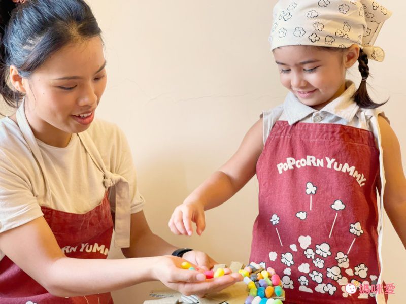 日本代購 - 印度棉質感兒童料理圍裙(可調尺寸/收納)+頭巾兩件組-美式露營插畫-灰橘 (100-160cm)